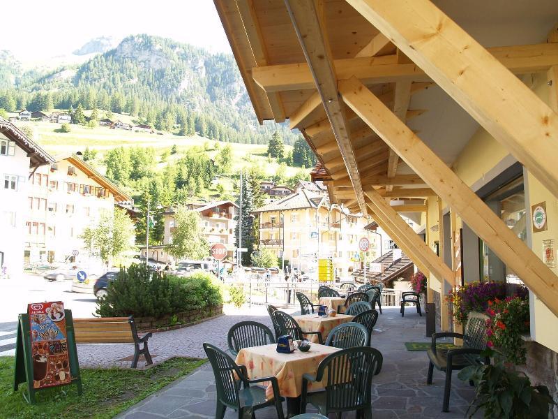Hotel Ladina Кампітелло-ді-Фасса Екстер'єр фото